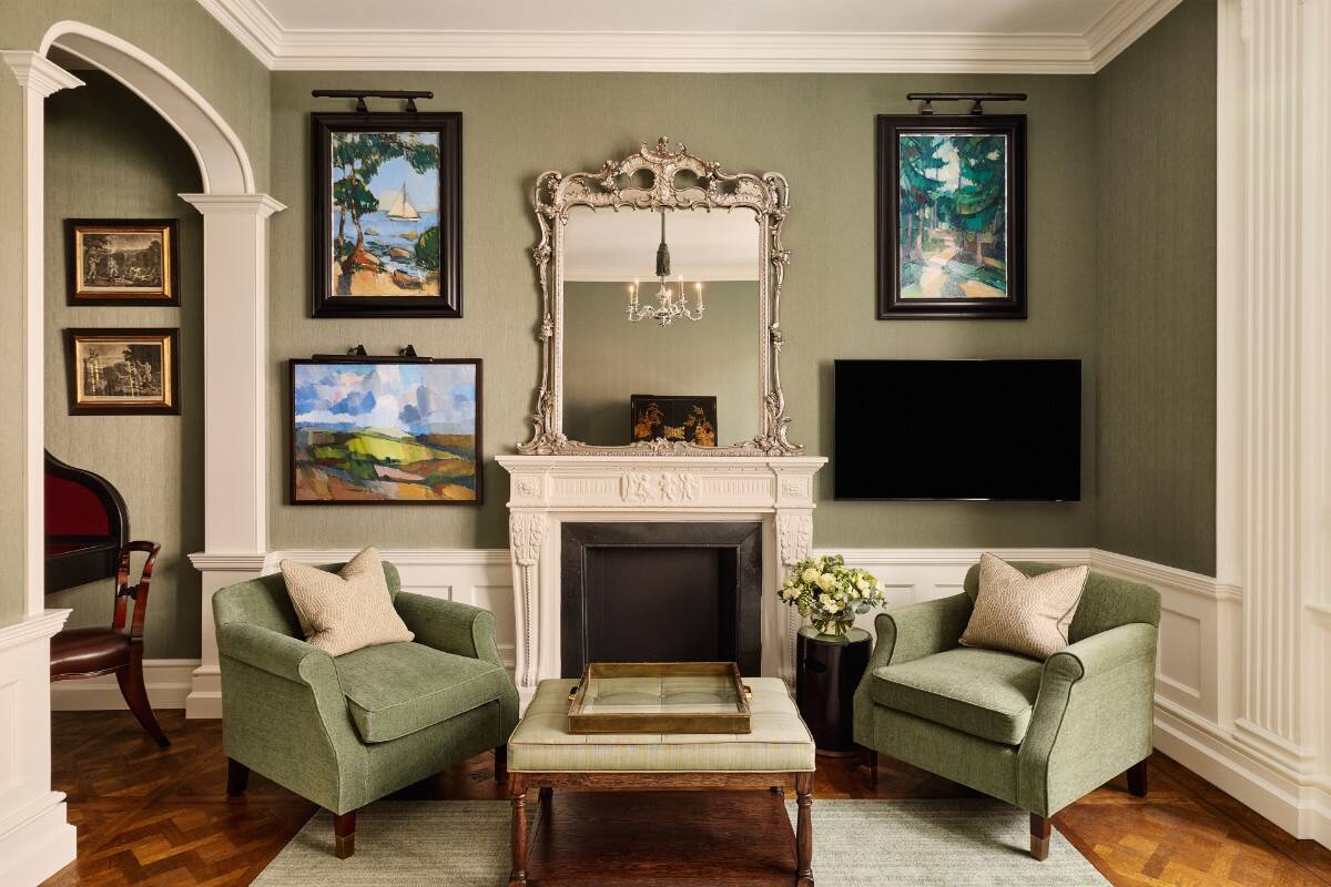 TWO BEDROOM GROSVENOR SUITE