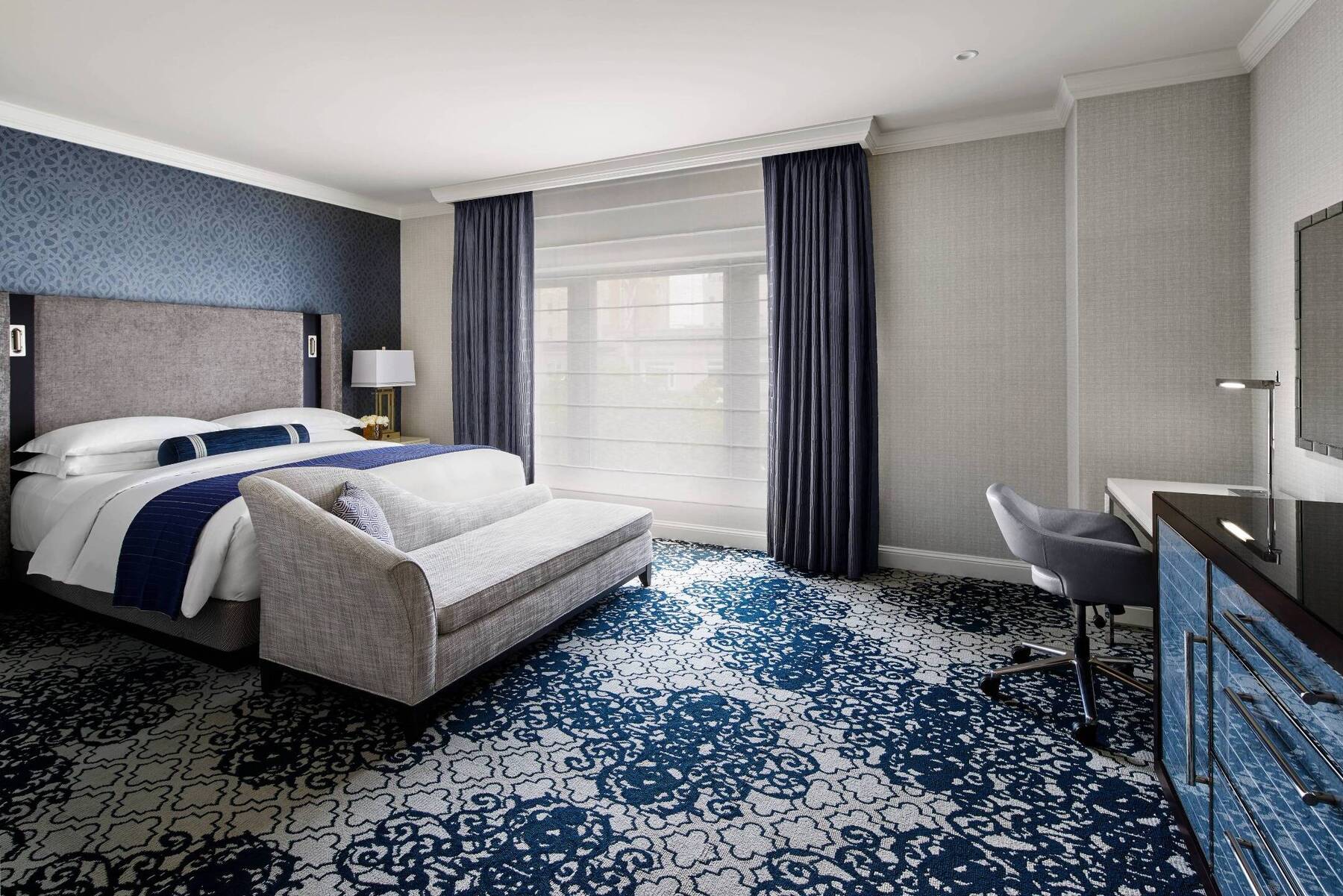 Corner King Larger Guest Room