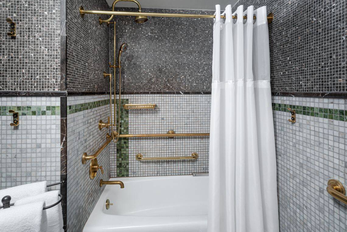 Deluxe King Room, High Floor