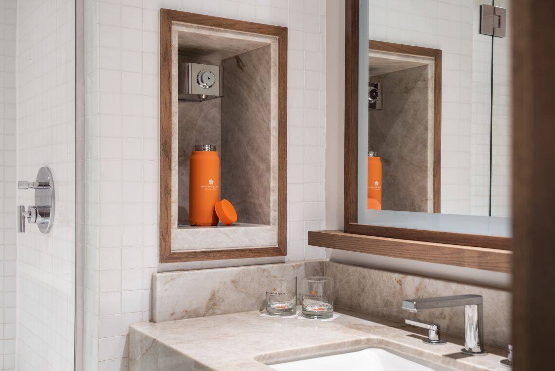 Golf View Main Tower King