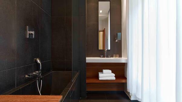 Prestige Balcony Partial Eiffel View Twin