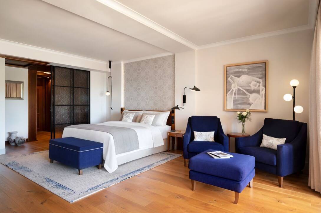 JUNIOR SUITE CORNER SEA