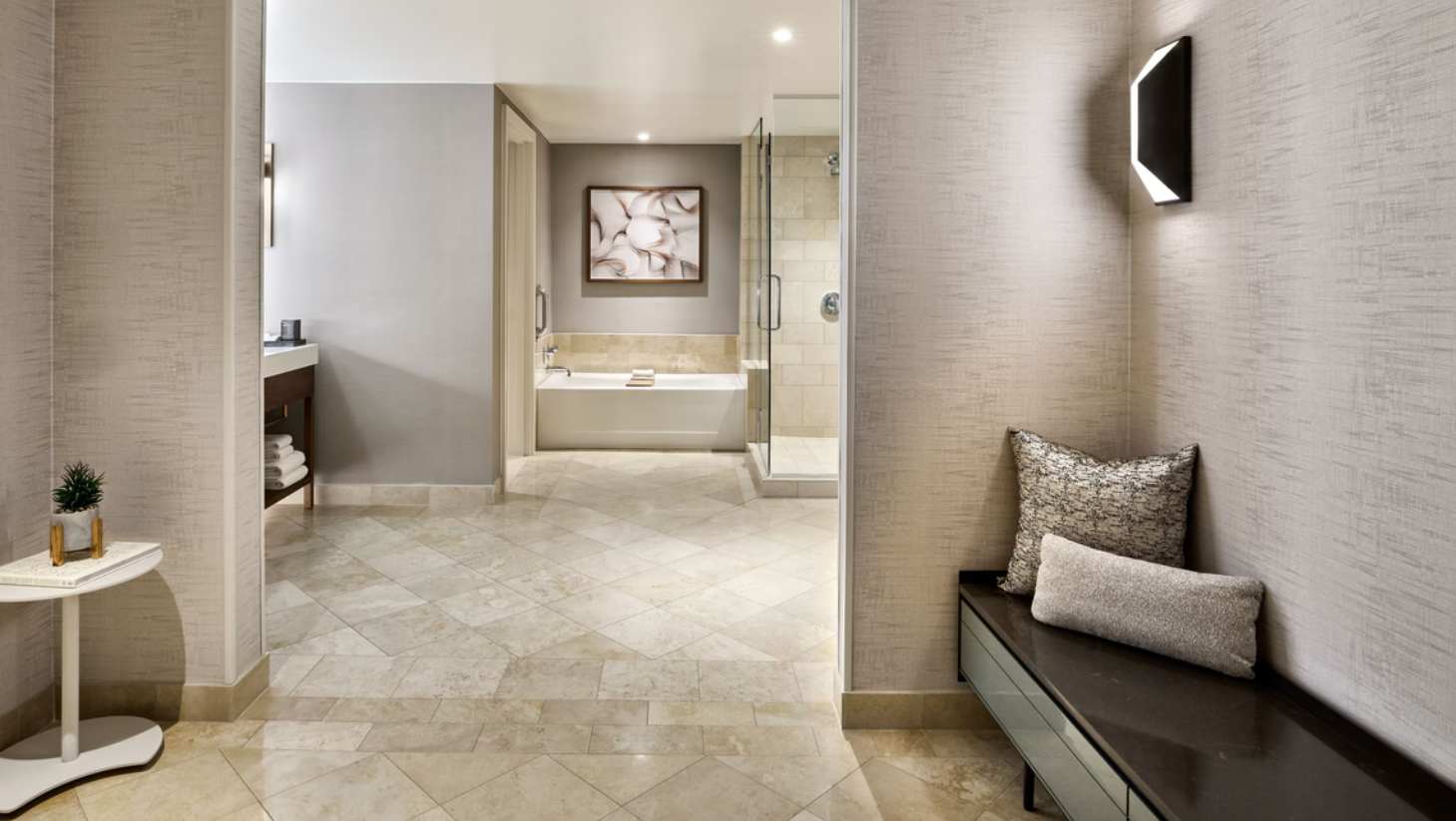 ONE BEDROOM CORNER SUITE