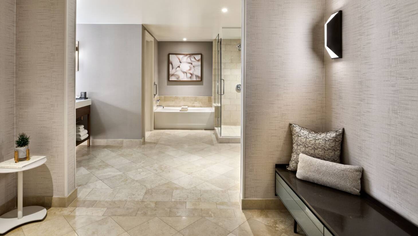 ONE BEDROOM CORNER SUITE