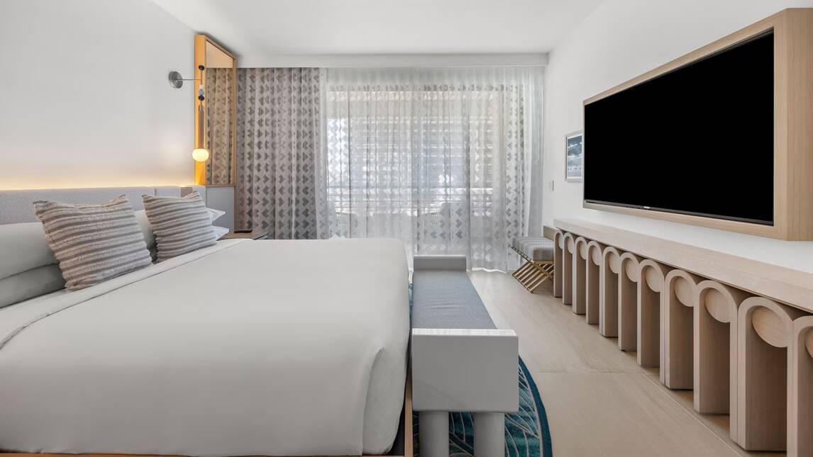 Guest room King City view Corner room Away from elevator Balcony