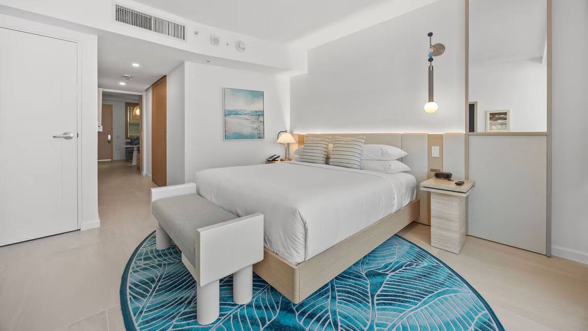 One Bedroom Signature Suite King Oceanfront The Suite Tower Balcony Plunge pool