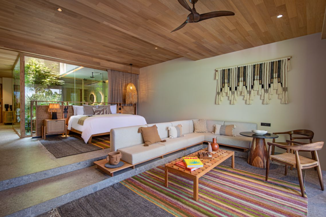 SUPREME SUITE, OCEANFRONT