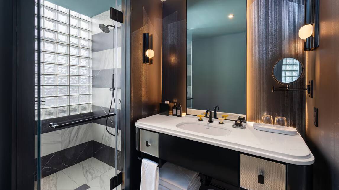 Deluxe Guest room King City view