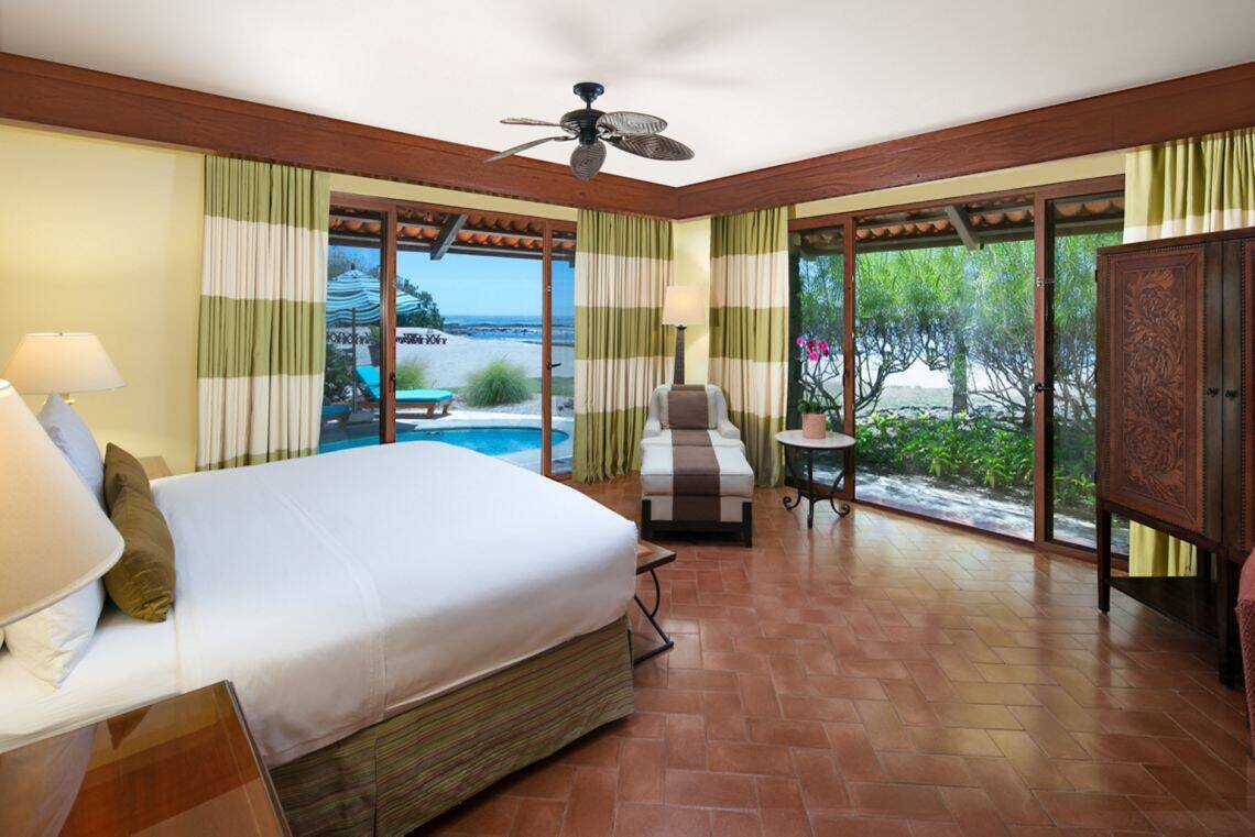 ONE BEDROOM SUITE - OCEANFRONT PLUNGE POOL