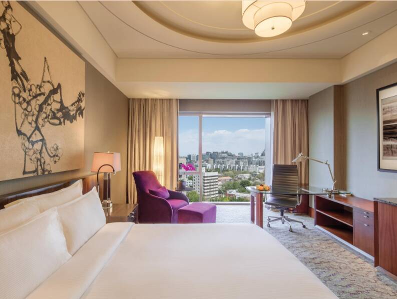 KING CLUB FLOOR LOUNGE ACCESS