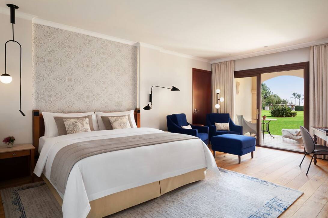 DELUXE GARDEN KING GARDEN ACCESS