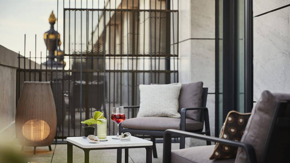 Premier Terrace King Room