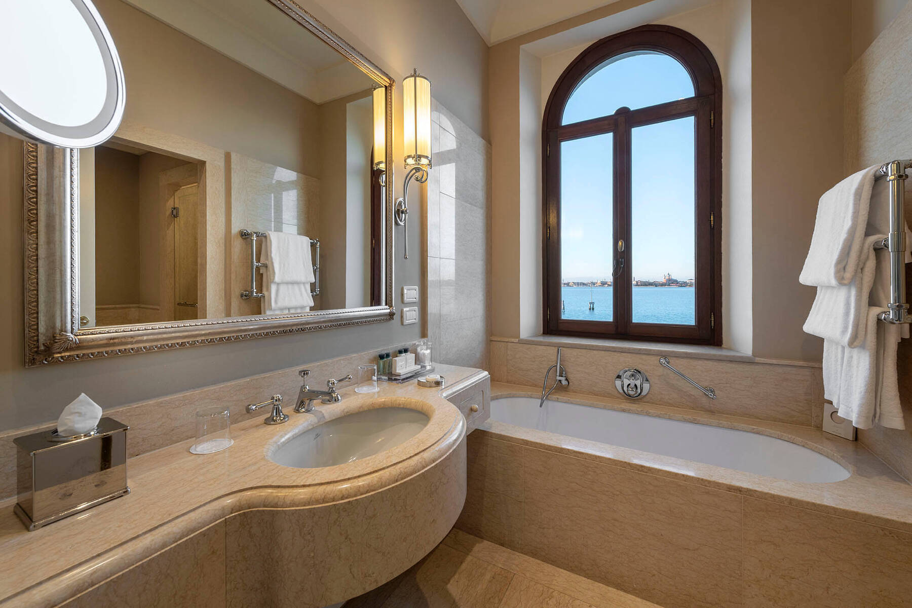 LAGOON RESIDENCE THREE BEDROOM (FIRST FLOOR)