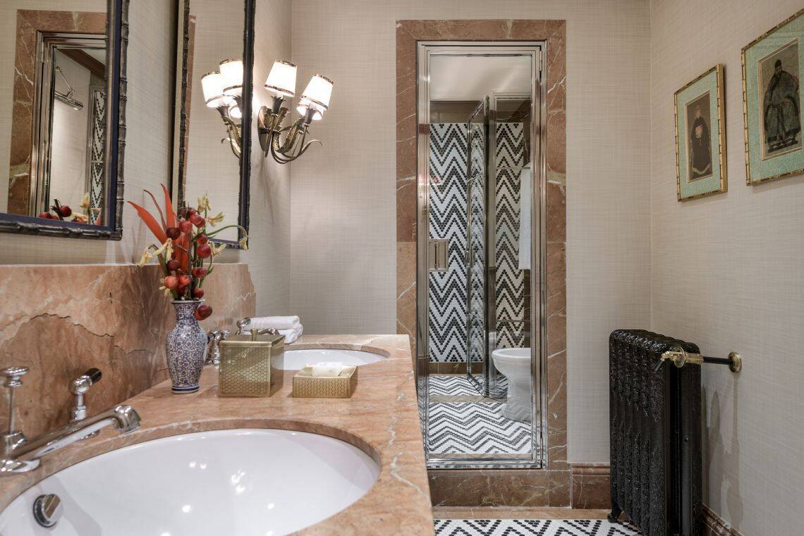 Luxury King Suite, Garden View