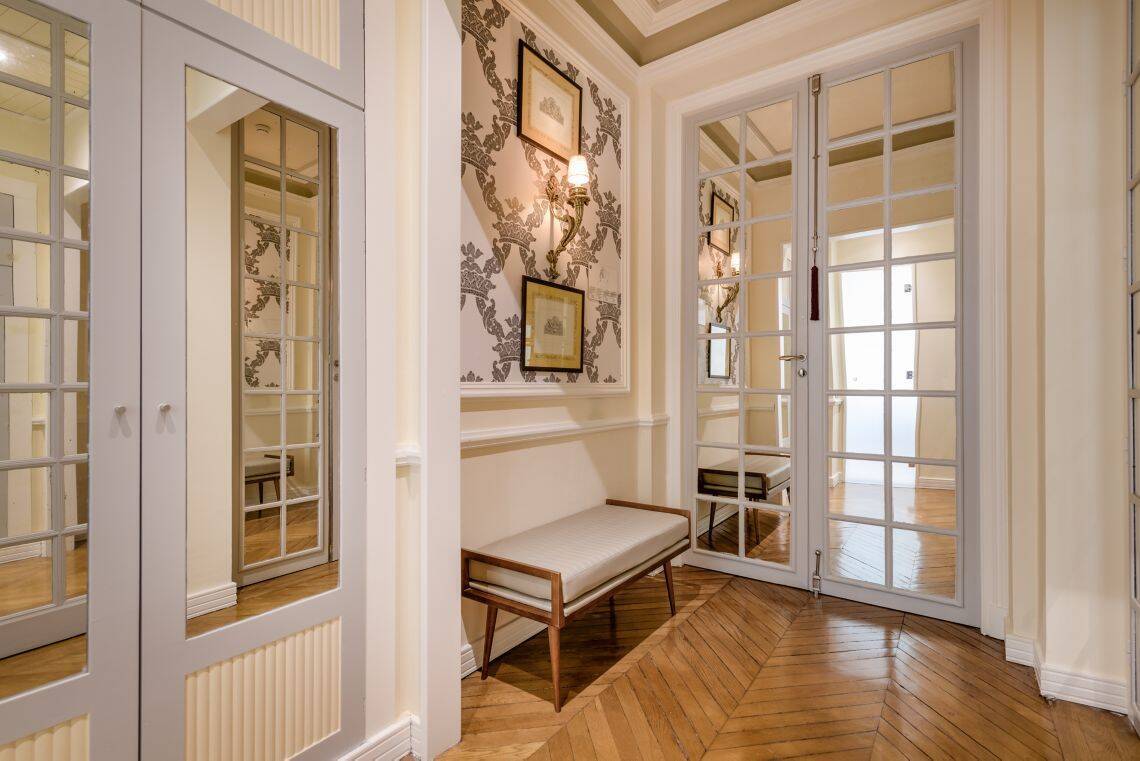 Almagro Presidential Suite, Garden View, Balcony