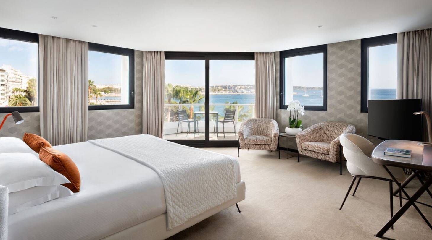 LUXURY SEAVIEW ROOM