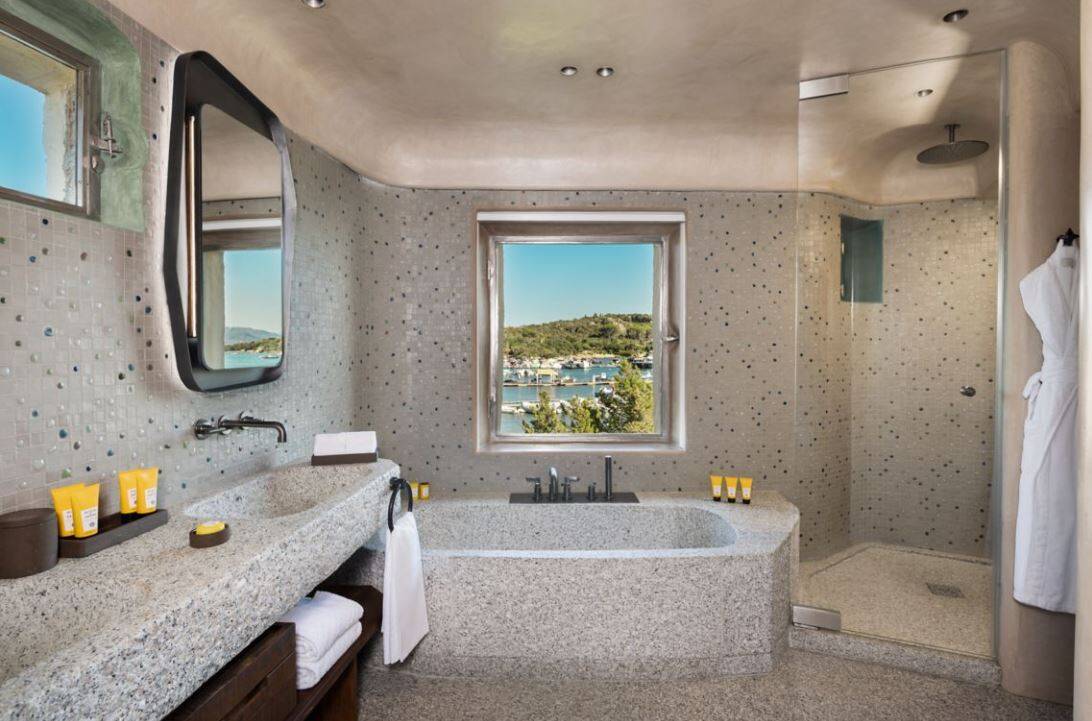 DESIGN SUITE SEAFRONT TERRACE