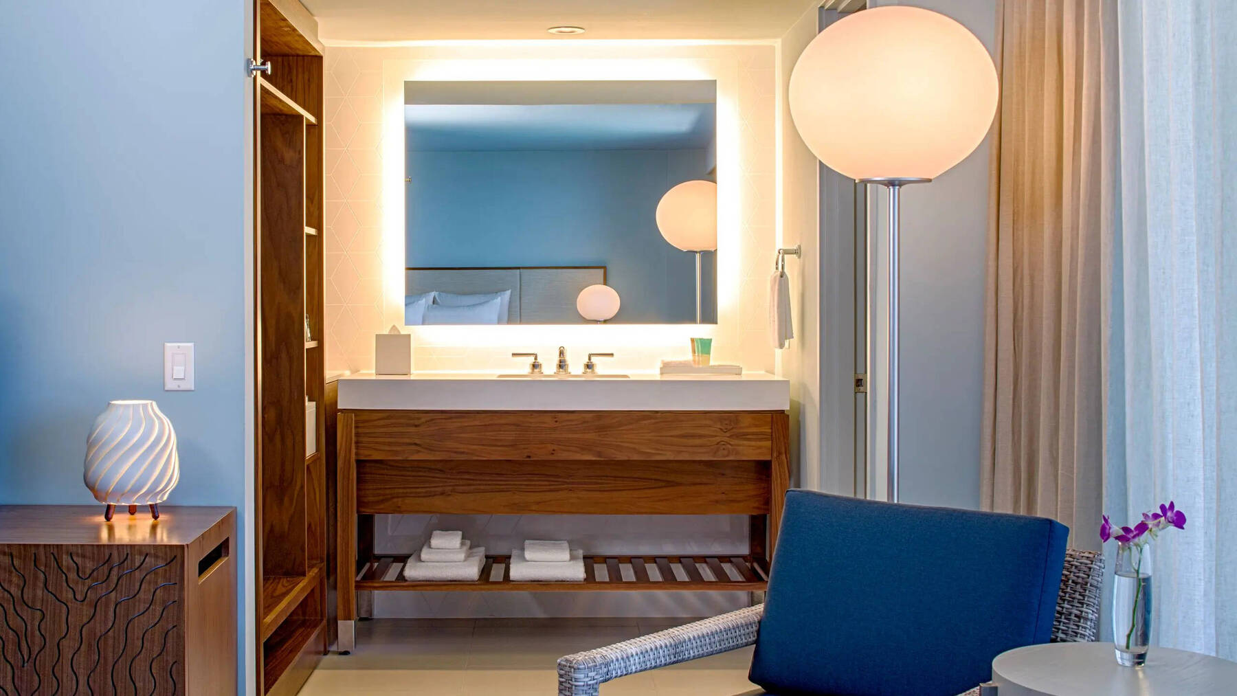 One King Waikiki City View 