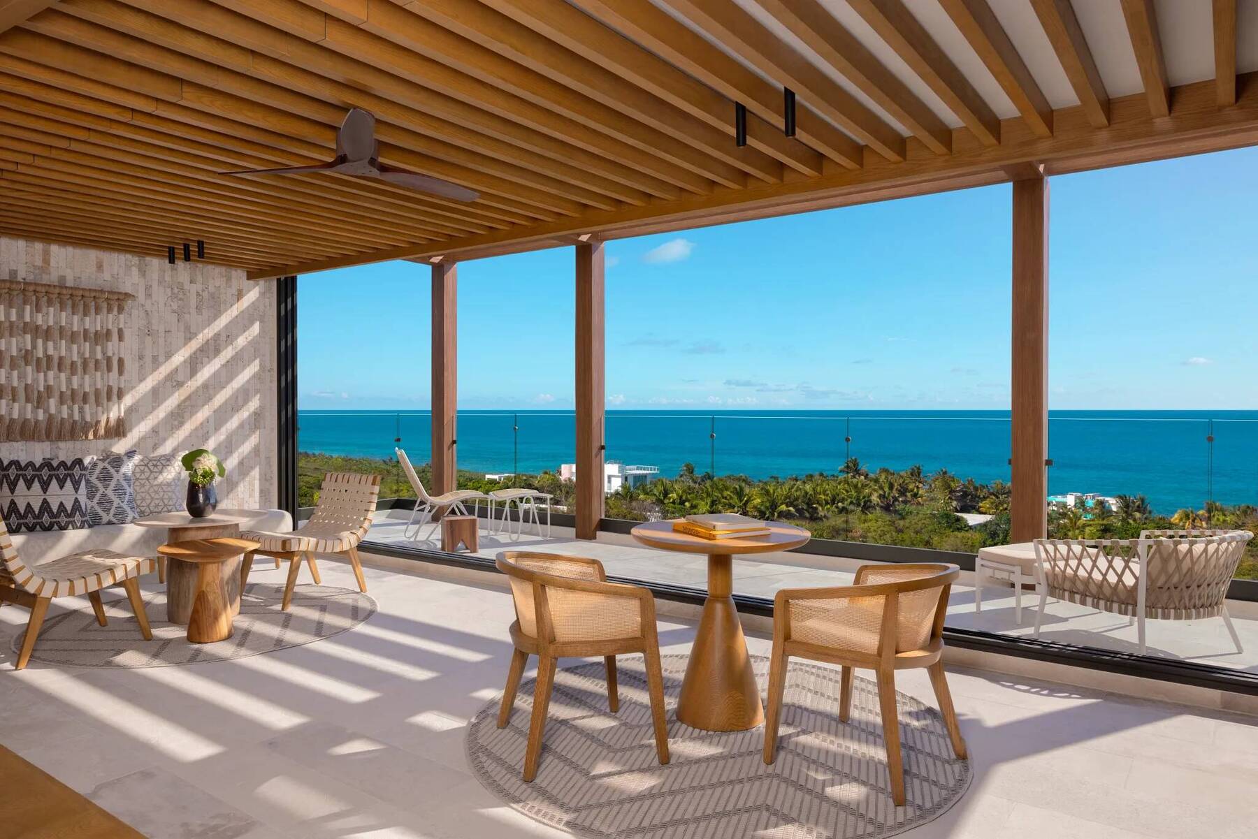 HONEYMOON OCEAN VIEW SUITE