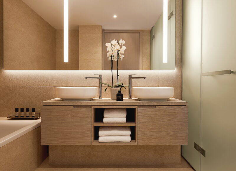 FAMILY SUITE 