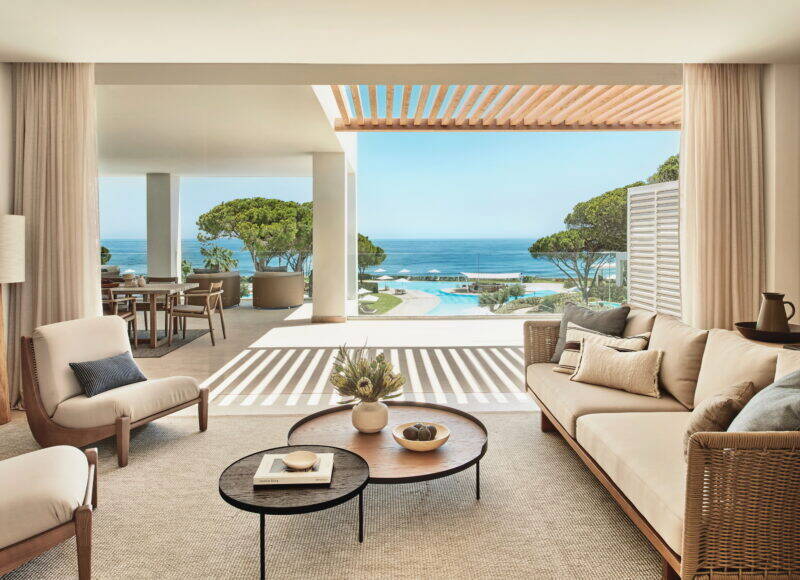 DELUXE ONE BEDROOM PENTHOUSE SUITE 