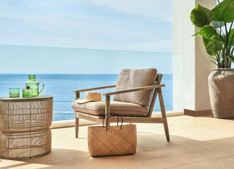 DELUXE TWO BEDROOM GRAND PENTHOUSE SUITE WITH SEA FRONT VIEW 