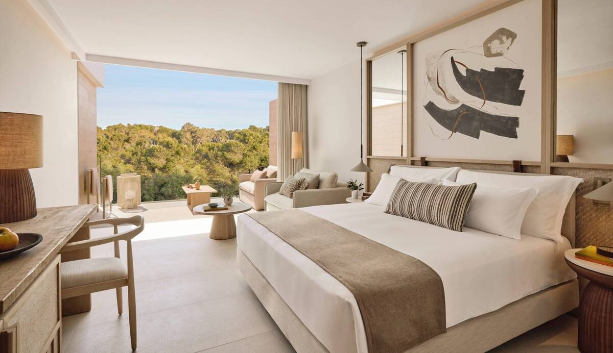 SUPERIOR DOUBLE ROOM PARTIAL SEA VIEW