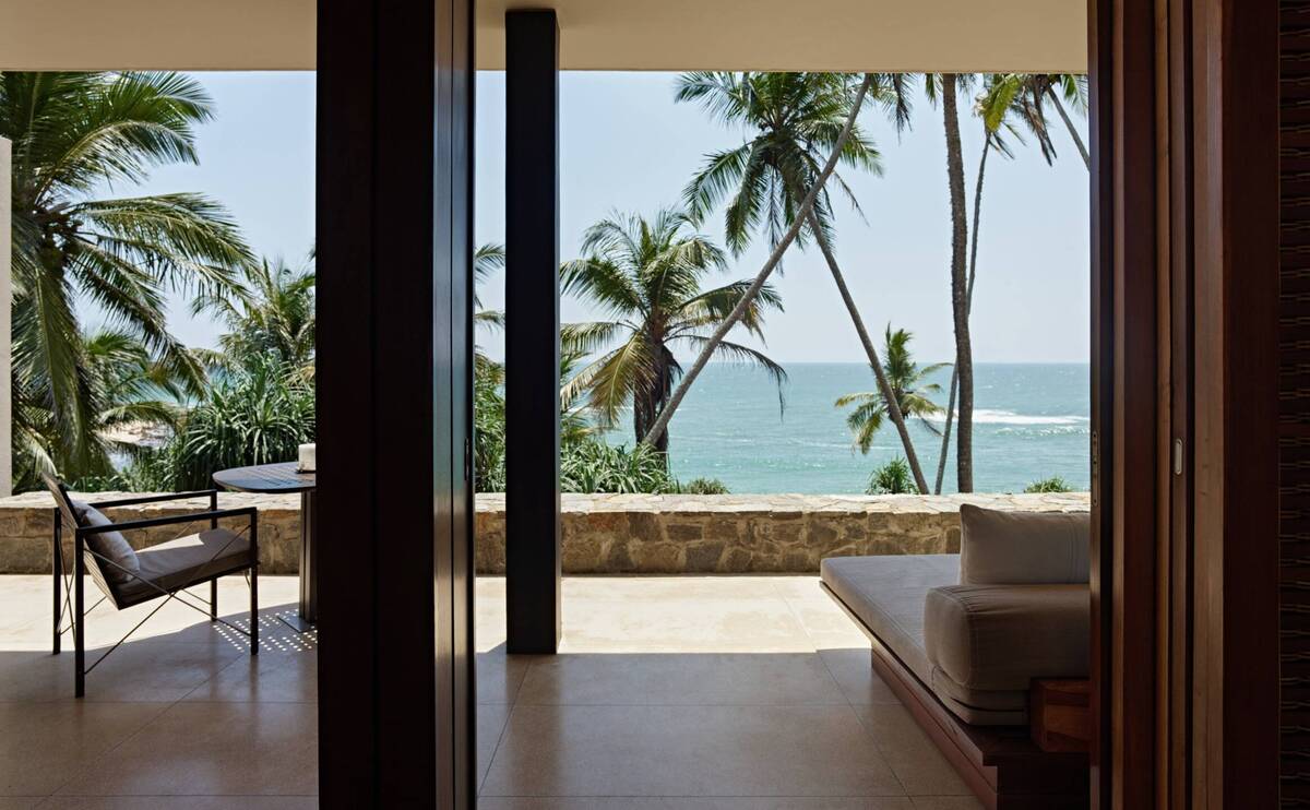 Premium Ocean Pool Suite King