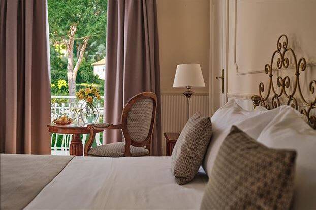 PREMIUM TERRACE WITH PARK VIEW 