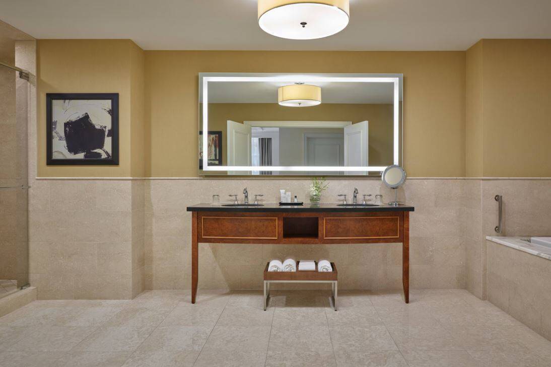 LINCOLN SUITE
