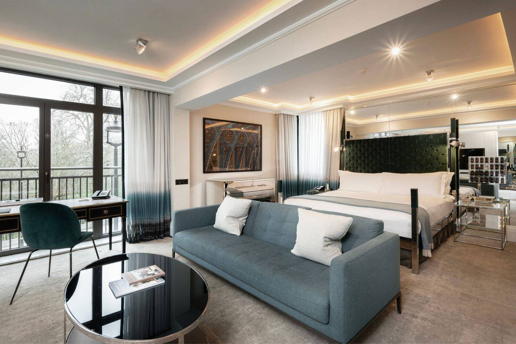 GREEN PARK SUITE