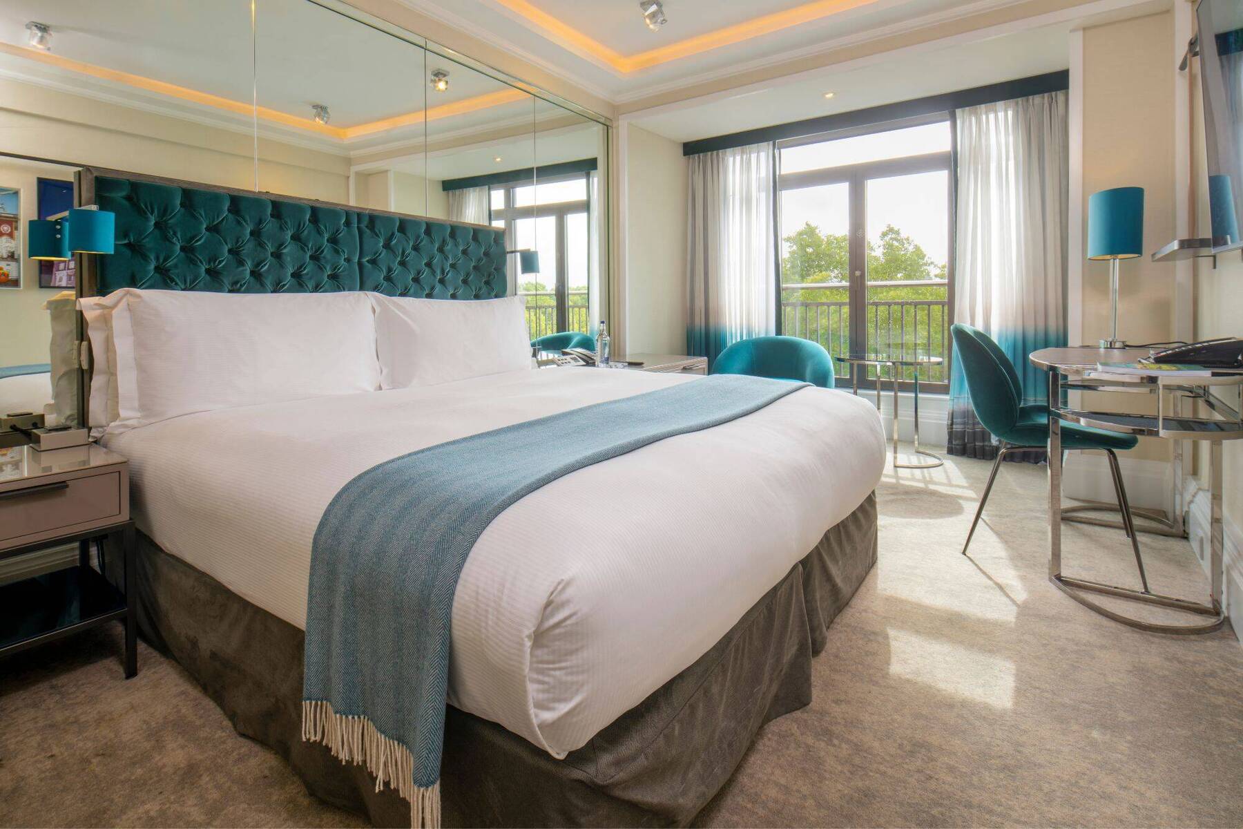 PARK VIEW ROOM