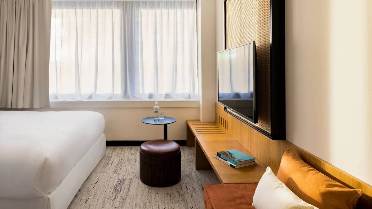 ONE KING BED, STANDARD