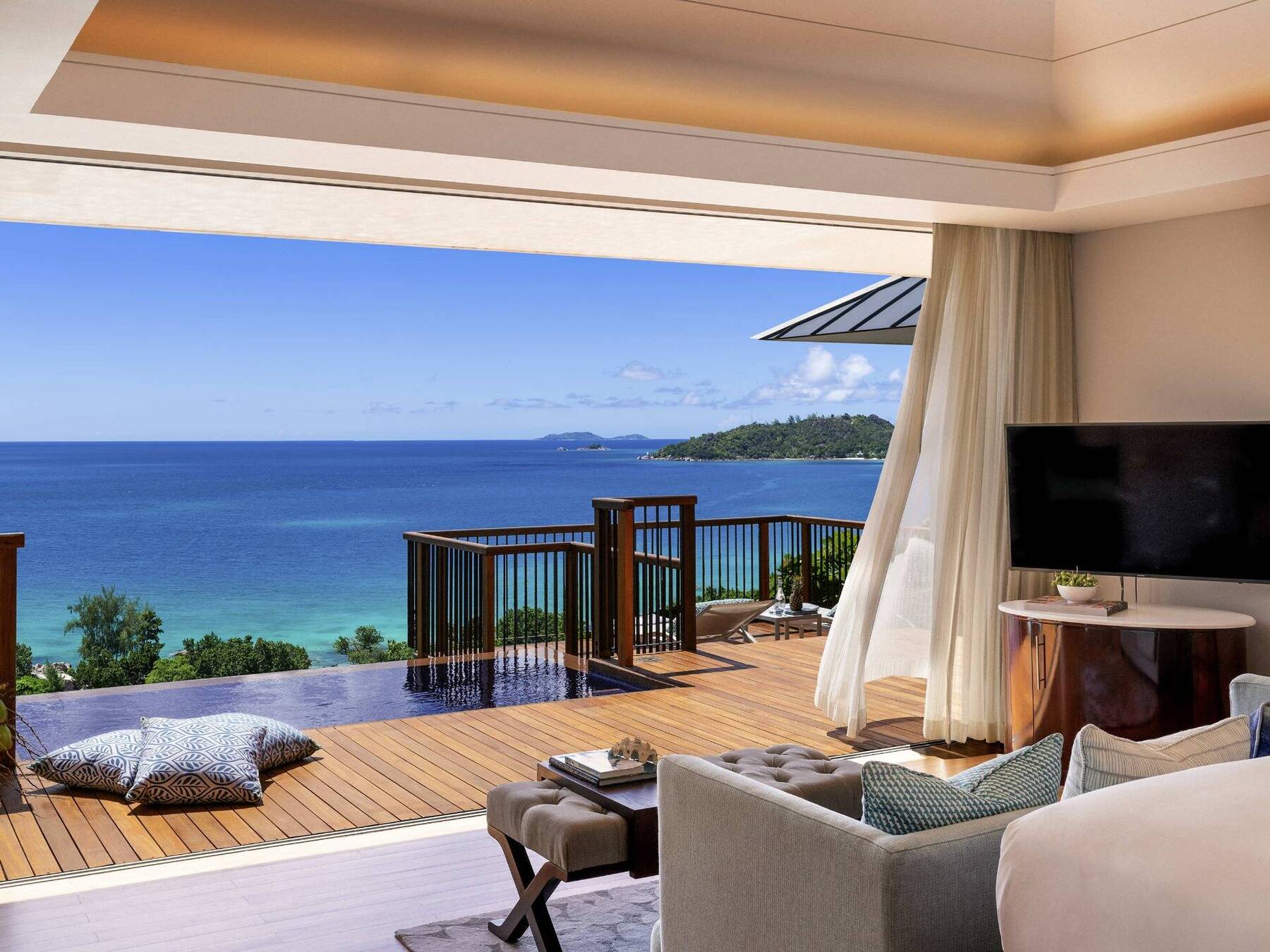 Panoramic Pool Villa - Double
