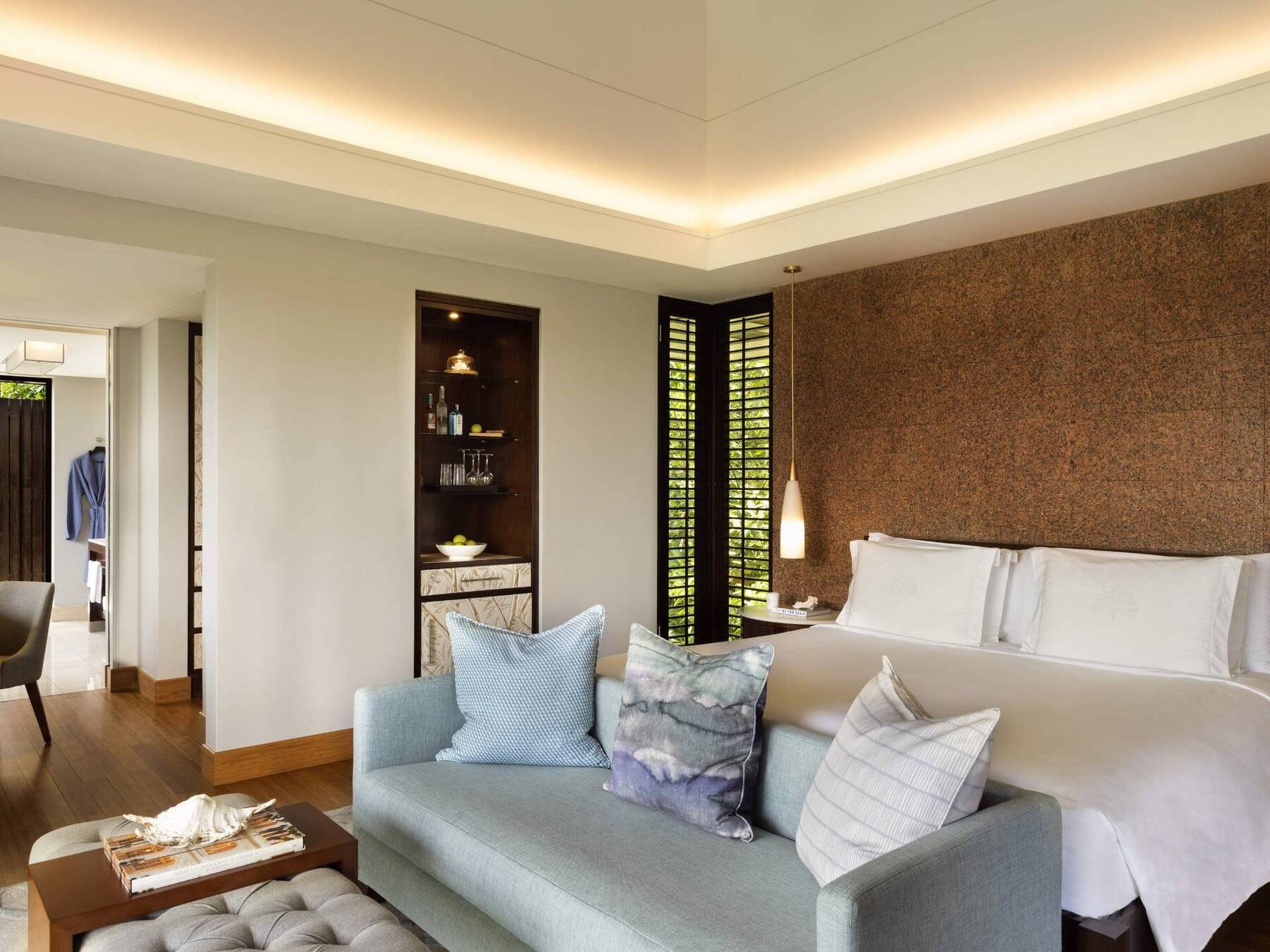 Grand Hillside Garden View Pool Villa