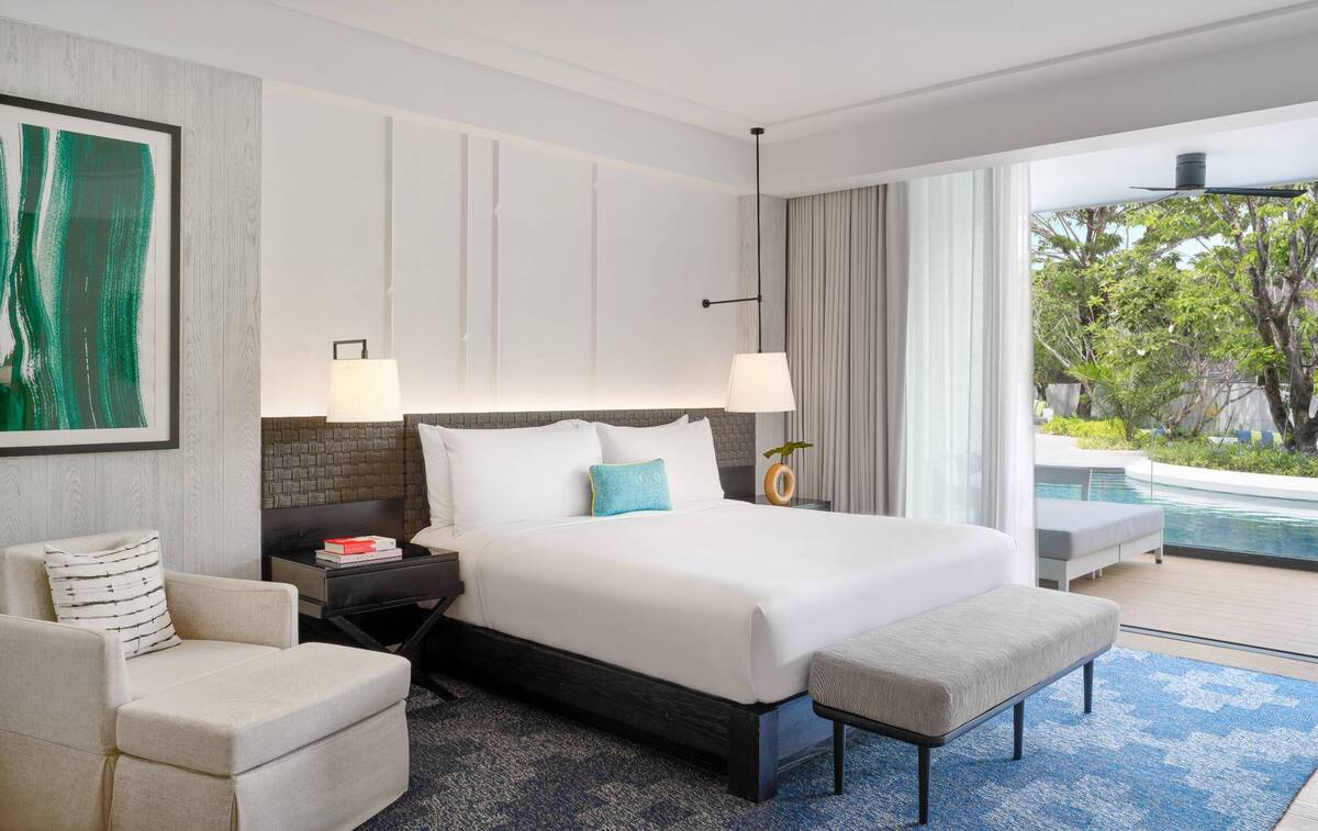 One Bedroom Pool Access Suite