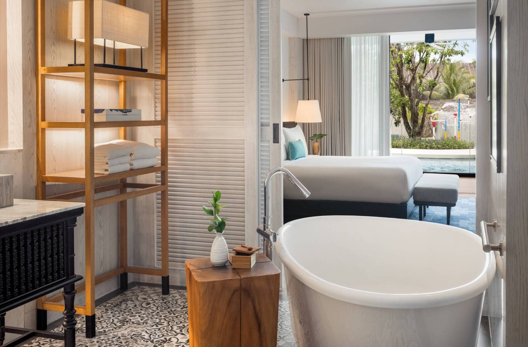 One Bedroom Pool Access Suite