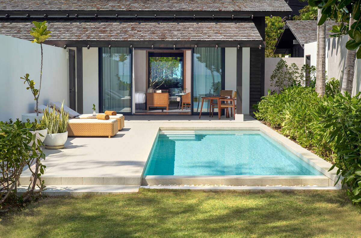 One Bedroom Oceanfront Pool Villa