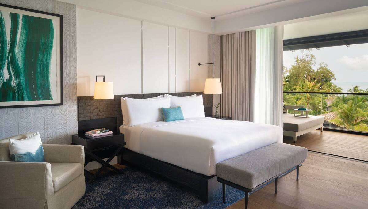 King One Bedroom Suite Sea View