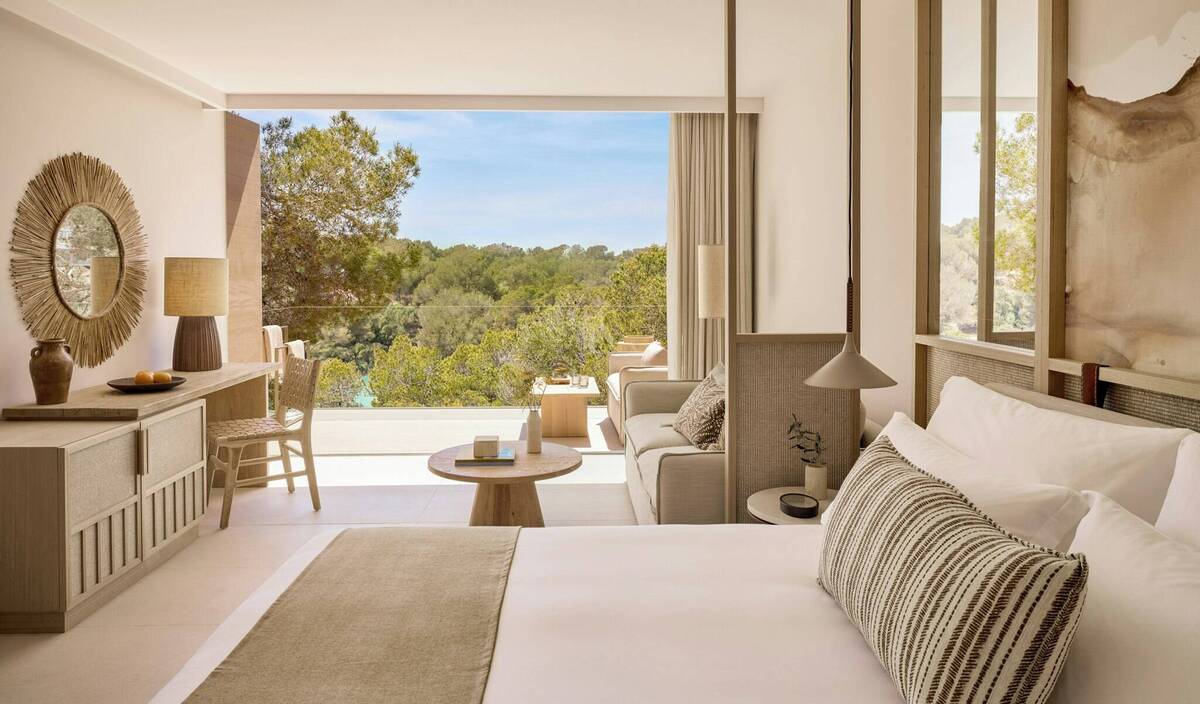 JUNIOR SUITE GARDEN VIEW