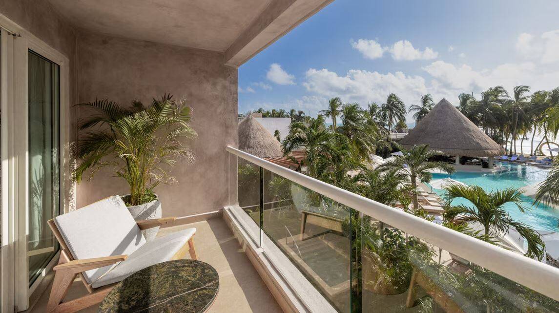 DEPLEX SUITE KING OCEAN VIEW BALCONY PLURGE POOL