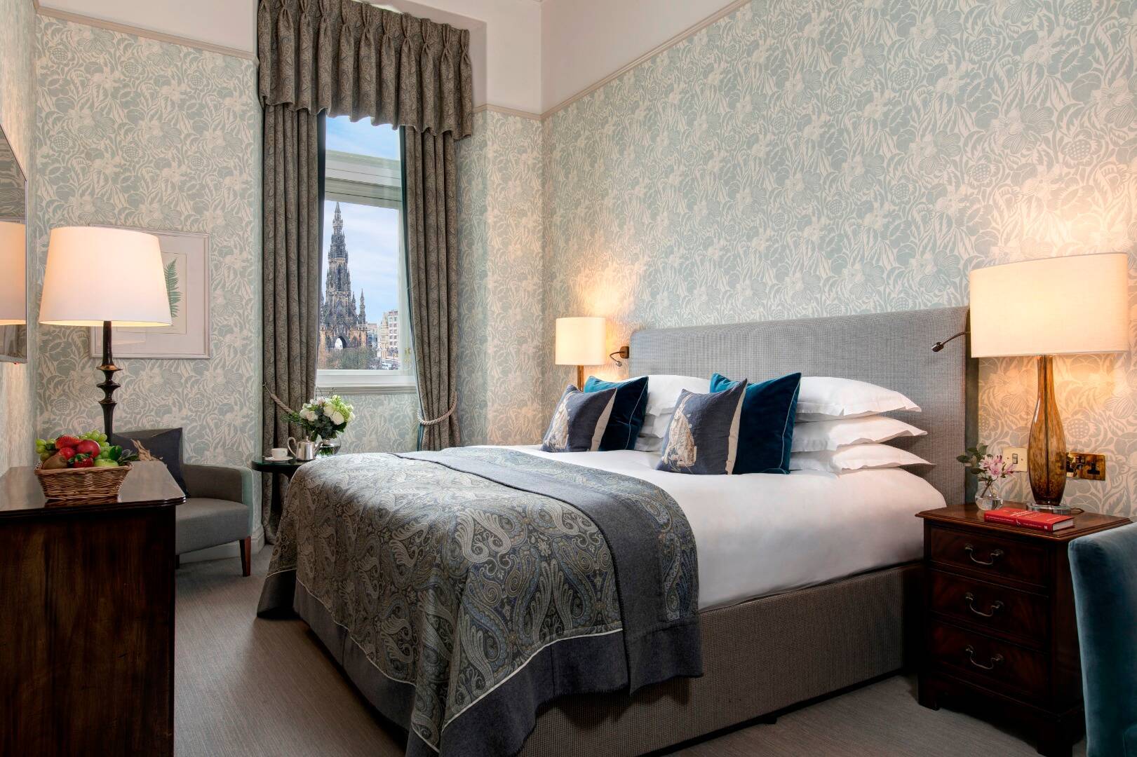 Castle View Suite