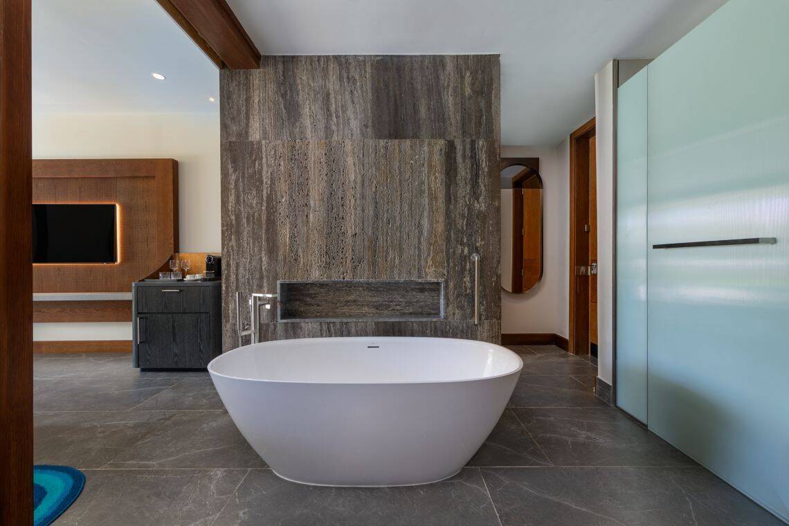 SUPREME KING SUITE, OCEAN VIEW