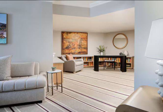 PREMIER VIEW SUITE ONE KING BED 