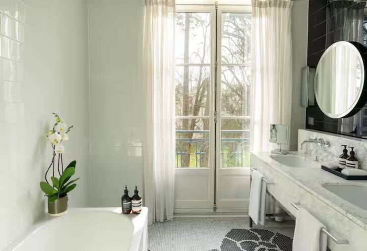 Palace King Deluxe Garden View Room