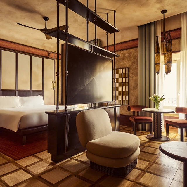 JUNIOR SUITE WITH MINERVA SQUARE VIEWS