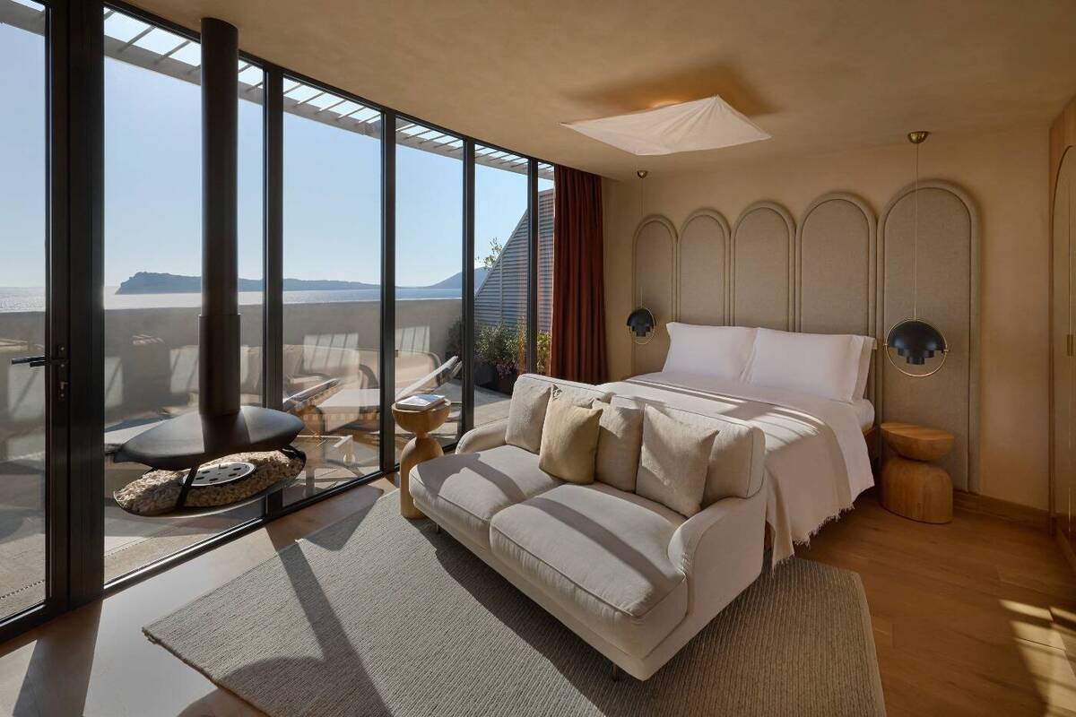 Panoramic Room 