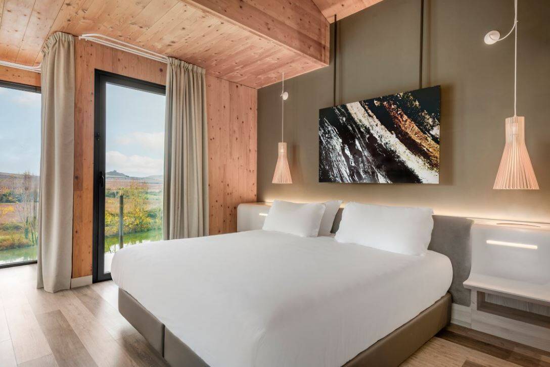 JUNIOR SUITE RIVER VIEW KING