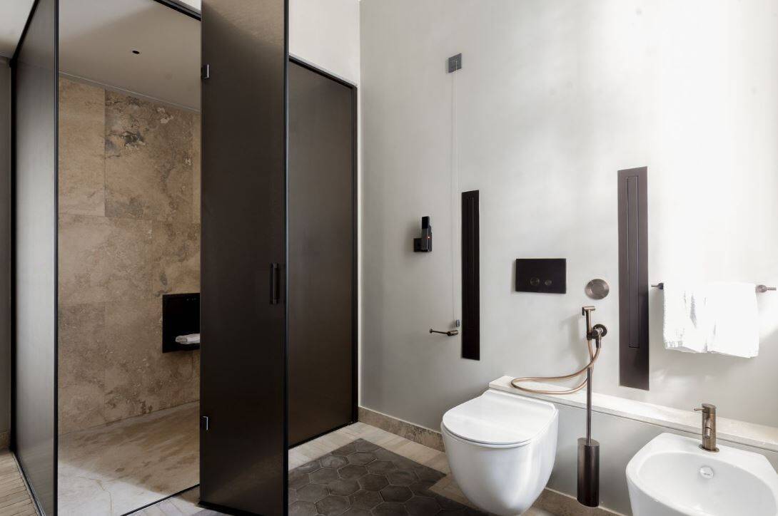 FULL ACCESSIBLE JUNIOR SUITE
