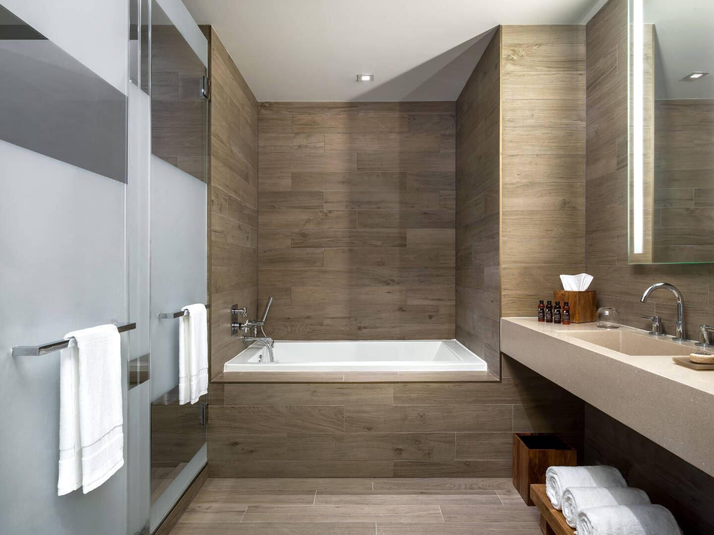 EAST TWO BEDROOM RESIDENCE SUITE 